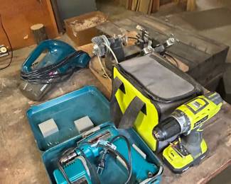 Cordless Drills tested work , with battery and charger 