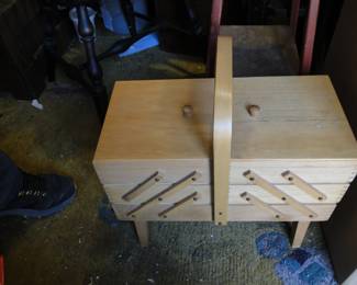 Accordian sewing chest