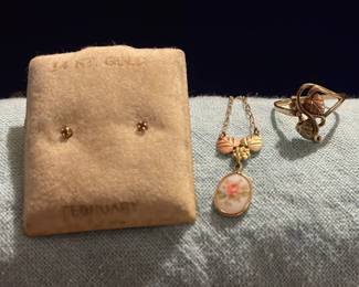 Delicate Gold Jewelry