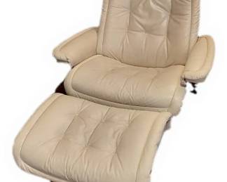 Ekornes Stressless Paloma Leather Swivel Recliner Chair And Recliner