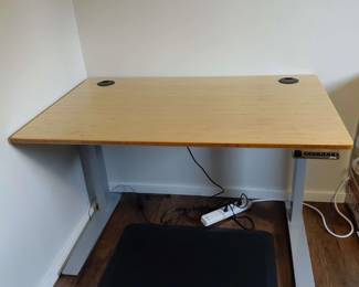 Jarvis Mechanical Rising Desk