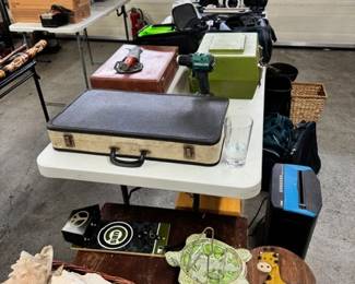 decor, autoharp, vintage portable record player