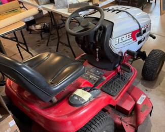 Huskee Supreme lawn tractor. 23.0 hp 46inch cut 