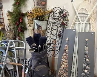 Vintage Golf Bag with Clubs