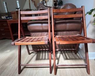Wooden Folding Chairs (Set of 2)