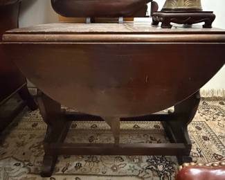 Antique Gateleg Drop Leaf Dining Table