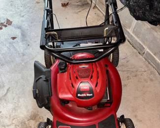 Toro Electric Start in spotless condition!