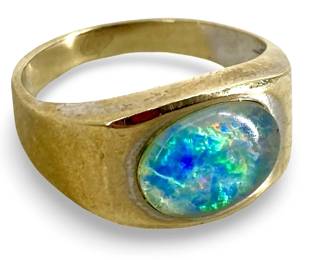 585 14k Gold and Opal Ring