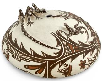 Signed Noreen Simplicio Zuni Pottery Vase