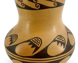 Native American Signed Veria Dewakuku Pottery Vase