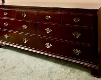 ˙Hickory Chair Double Dresser