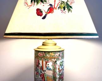 Vintage Chinese Famille Rose Table Lamp