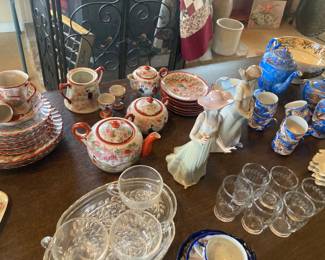 Vintage Japanese 1950's tea set, LLadro NAO figurines,