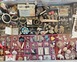 Women's & Men's jewelry, watches & collectibles of all sorts. Vintage collector cards.