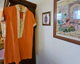 Loads of vintage women's & children's clothes, purses, hats & access. from the 1940's thru the 1970's.