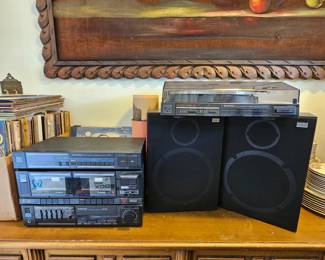 Vintage Pioneer stereo system with original boxes.