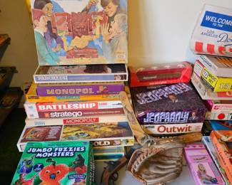Loads of vintage toys & games from the 1950's, 60's, 70's, 80's & 90's. 