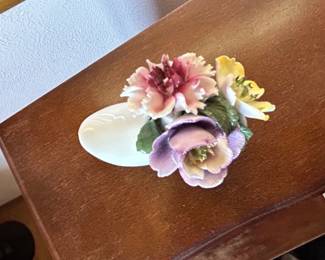 Aristocrat Dutch Shoe Porcelain Figurine with Flowers second image