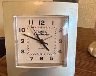 Timex Easy Reader Quartz Alarm Clock