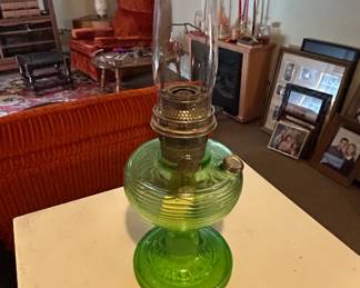 Green Aladdin Washington Drape Oil Lamp