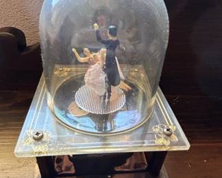 Vintage Reuge Dancing Couple Music Box