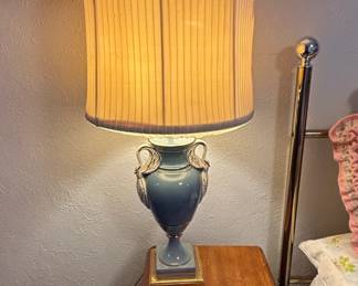 Vintage Ceramic Swan Urn Table Lamp with Gold Accents