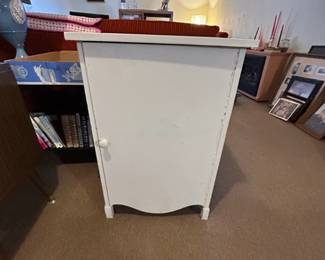 White Wooden Accent Cabinet with Scalloped Base