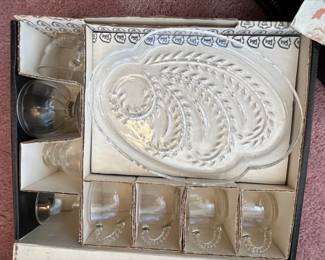 Federal Glass Homestead Snack Master Set second image