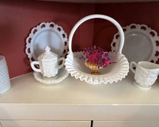 Christinholm Porcelain Rose Pattern Quiche or Tart Plate sixth image