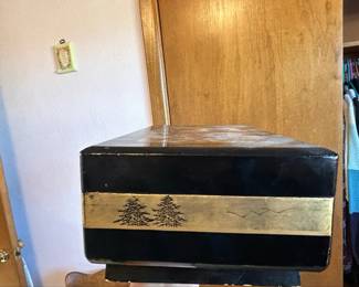 Vintage Japanese Lacquerware Musical Jewelry Box third image