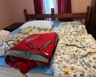 Comforters and Machine made quilts