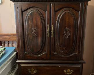 Dresser Cabinet