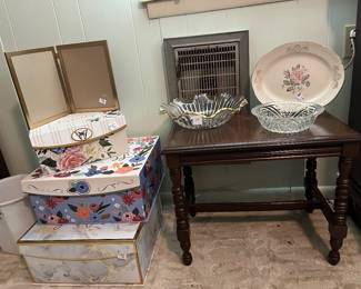 Bench/Table, Large Decor Boxes, Double Brass Frame, Glassware