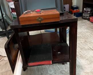 End Table/ Telephone Table
