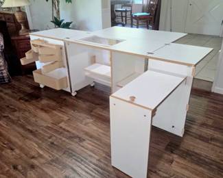 Horn Sewing Table - Air Lift