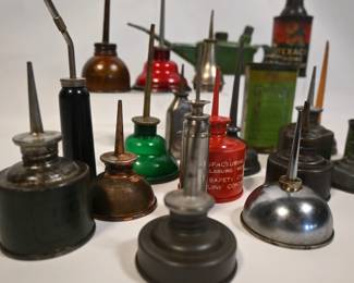 Thumb oil cans; vintage and antique