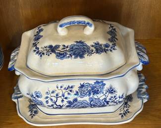 blue and white turreen