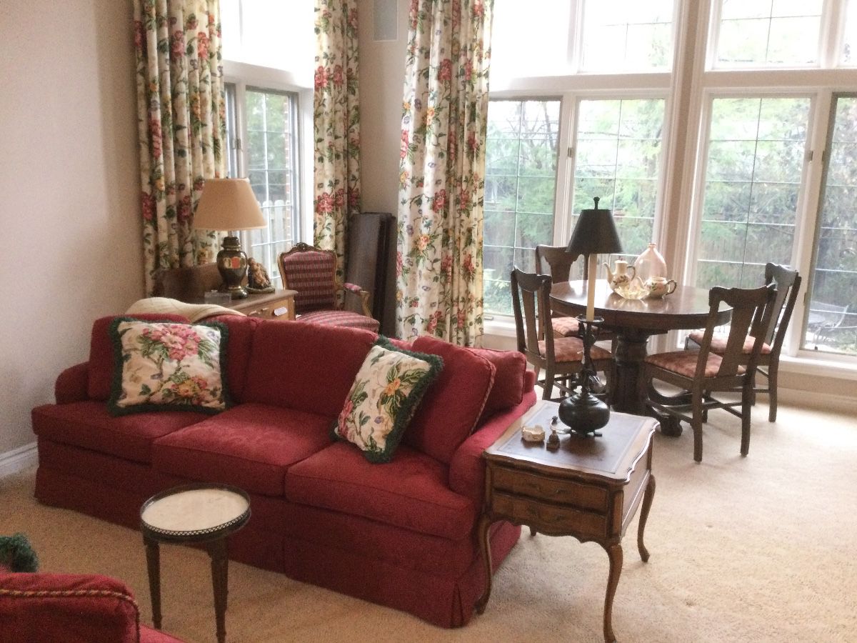 Drapery is for sale. (6 Panels)