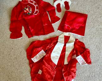 Red Chinese Lounge Set 4 piece w/slippers