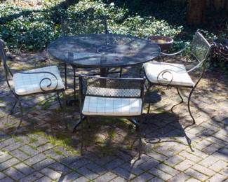 Black Metal Mesh Patio Table w/4 Chairs