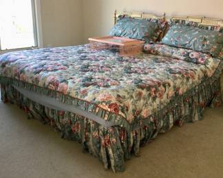 King Bed w/Headboard