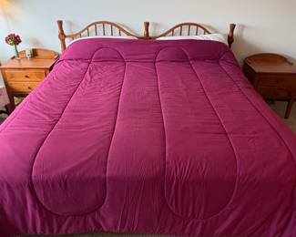 Crawford Furniture Wooden Spindle Headboard and Footboard Bed Frame second image