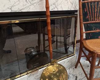 Antique Brass Bed Warmer with Wooden Handle