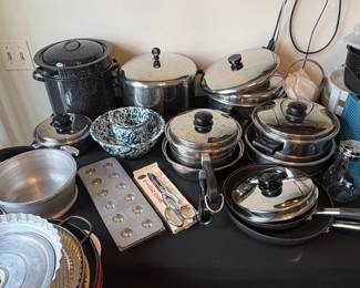 Assorted Cookware and Bakeware Set including Saladmaster