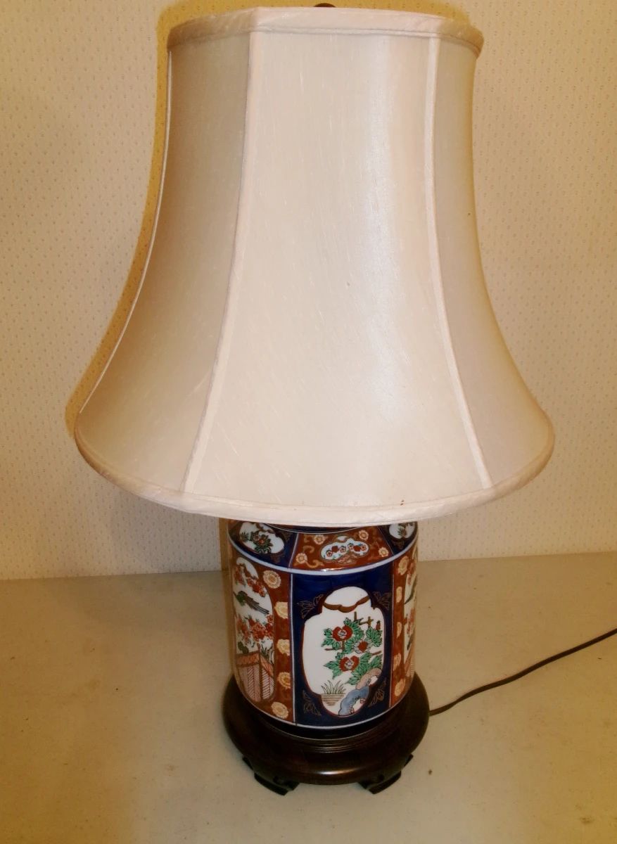 Asian style ceramic lamp