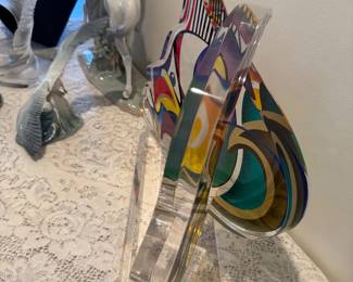 side view of the Haziza sculpture