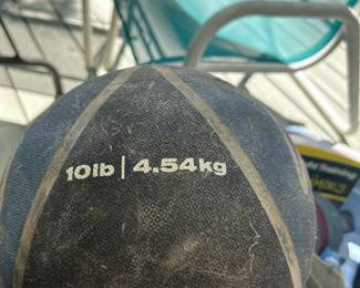 10 POUND MEDICINE BALL. 