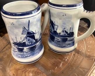 DELFT COFFEE CUPS. 