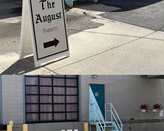 Guiding Signs to the Space -->
