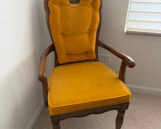 Vintage Thomasville Dining table & chairs (2 arm chairs & 4 side chairs)